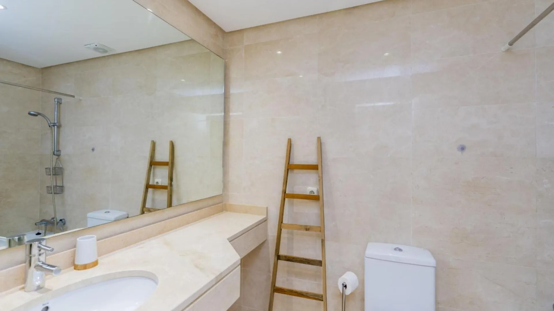 Al-411 Estepona - Apartment - Alcazaba Lagoon 0*,